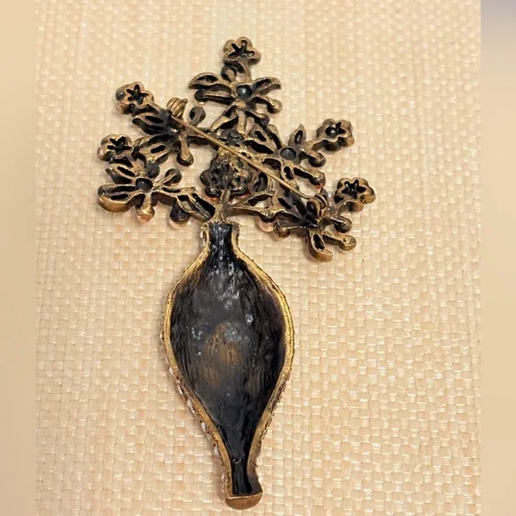 Vintage floral bouquet brooch - Picture 5 of 5